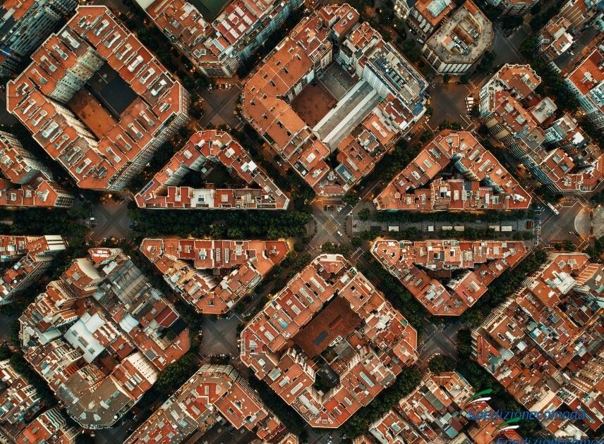 Vista aerea delle vie del centro di Barcellona